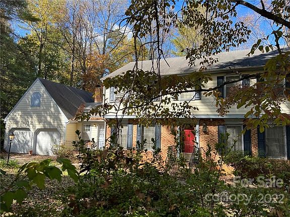 2nd image of 235 Camelot Dr #70