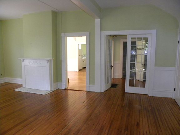 3rd image of 114 Hamer Ave