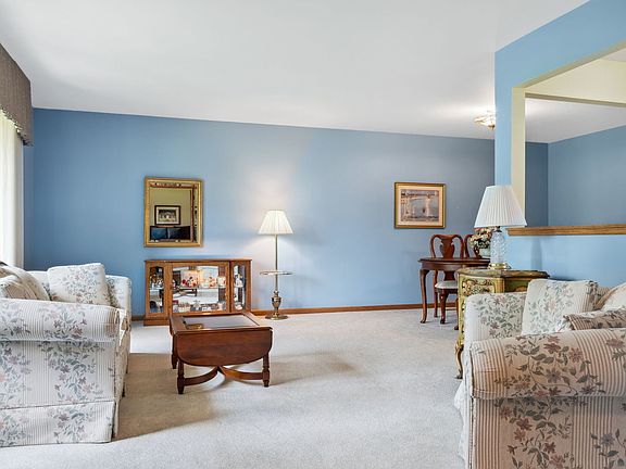 5th image of 11028 New York Ct #180