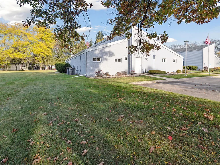 Lawndale Estates — Photo 4