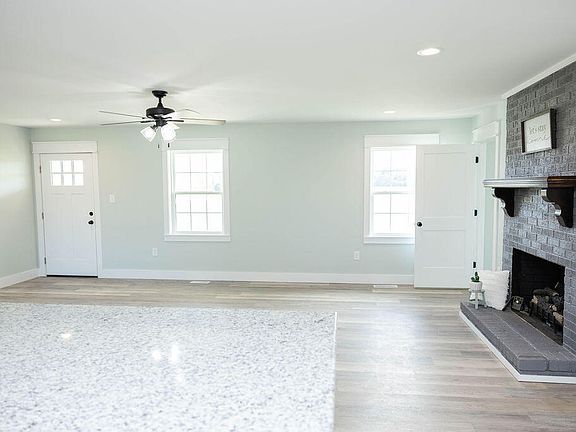 3rd image of 3055 Autry Mill Rd