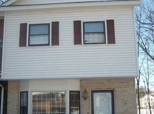 20 Golfview Dr, Manchester, NH 03102