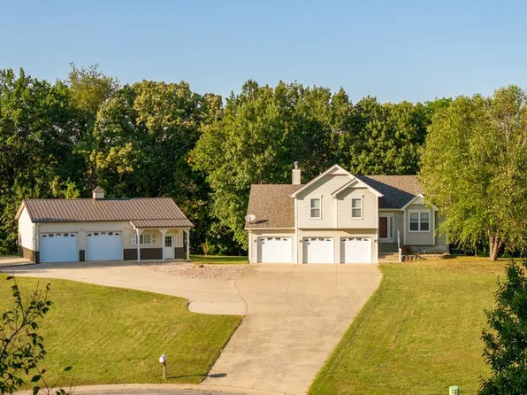 12614 Bedford Ct, Liberty, MO 64068