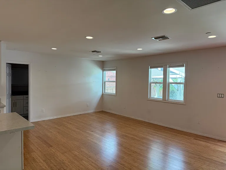 130 N Lincoln Ave — Photo 9