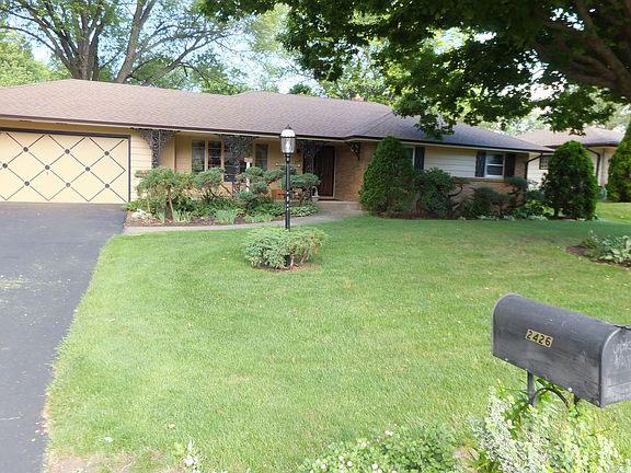 2nd image of 2426 Devonshire Dr