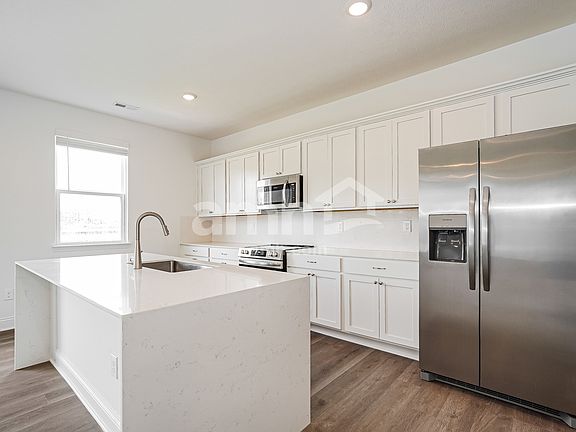 3rd image of 9062 Lucy Dr