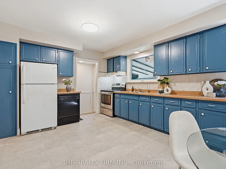 45 Amy Cres — Photo 10