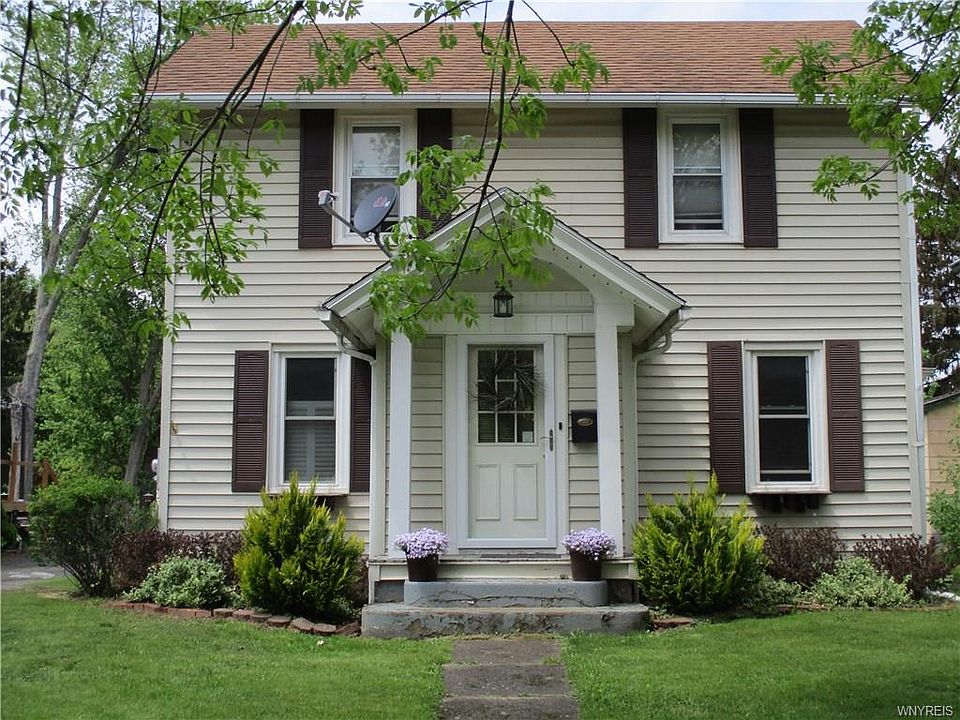1st image of 225 Jamestown St