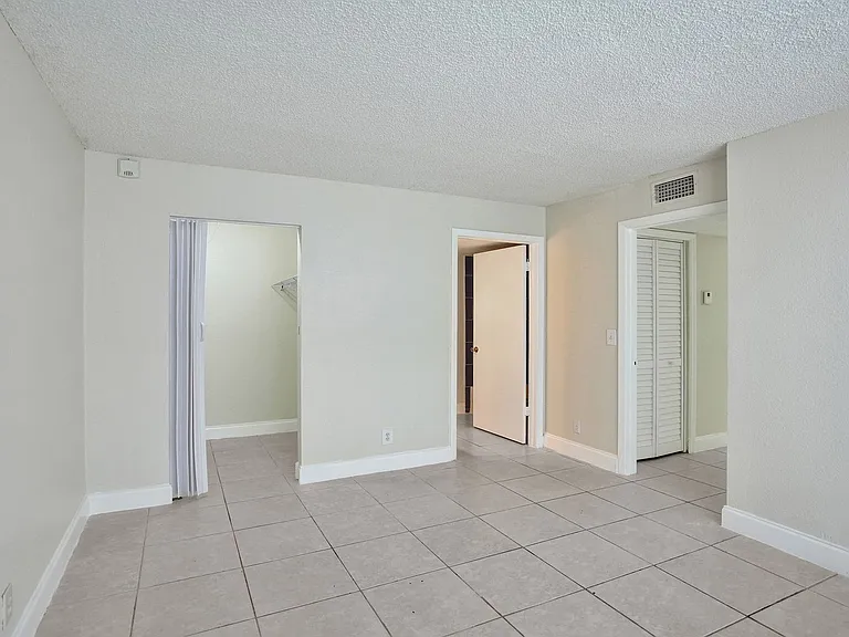 10773 Cleary Blvd #111 — Photo 17
