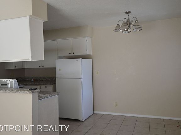 3rd image of 2141 Oceanus Ln APT 3