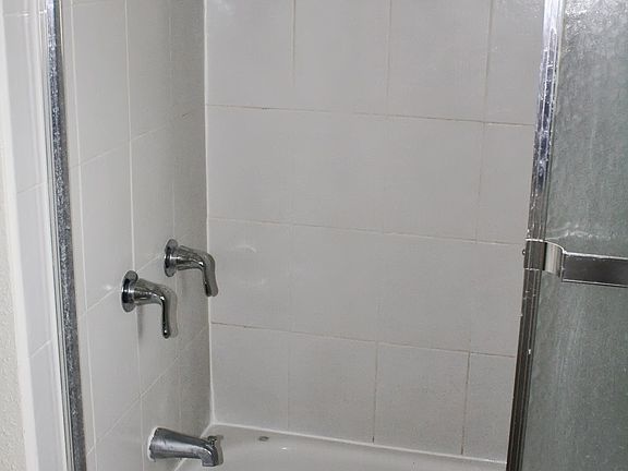 4th image of 18803 Carreta Dr