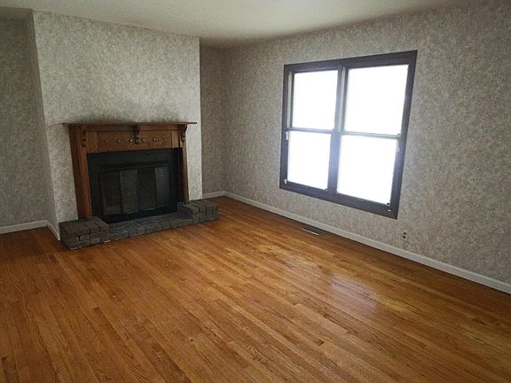 3rd image of 2955 Heatherton Dr