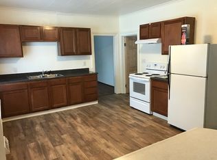 28 W Melvin Ave, Oshkosh, WI 54901