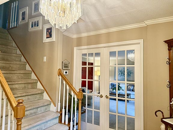 5th image of 7 Westminster Dr