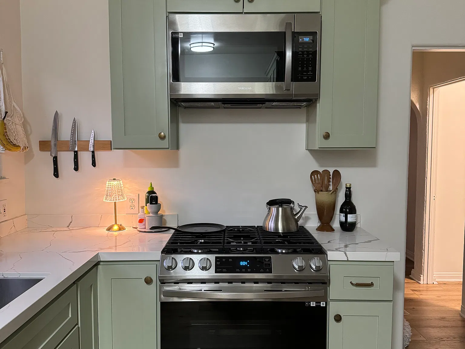 2 bed, 950 sqft, $4,000 — Photo 3
