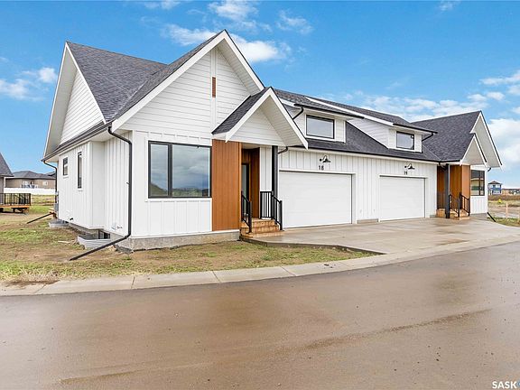 3rd image of 105 Hathway Crescent #37