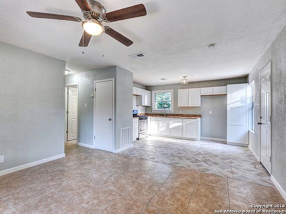 5th image of 418 Fridell St