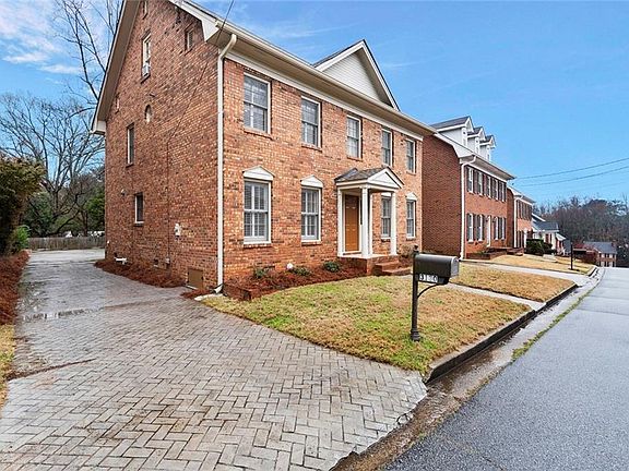 3rd image of 3130 Henderson Walk