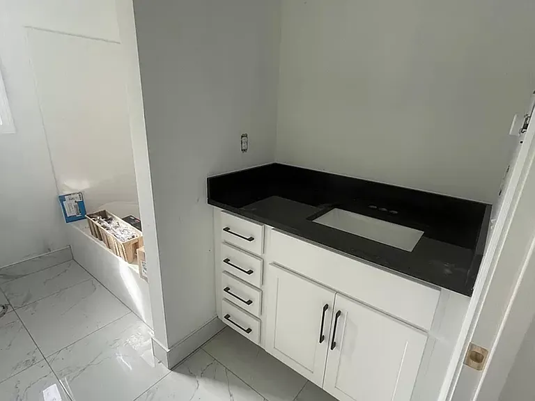 60-62 White Rock Rd — Photo 6