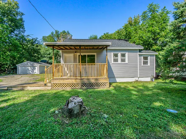 1426 Shakespeare Ave, Kalamazoo, MI 49001