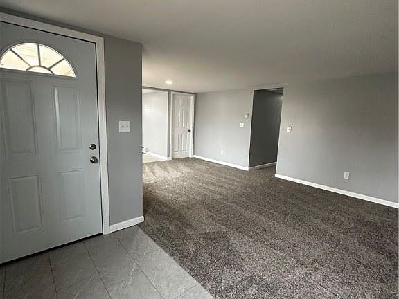 3rd image of 339 Midland Ave