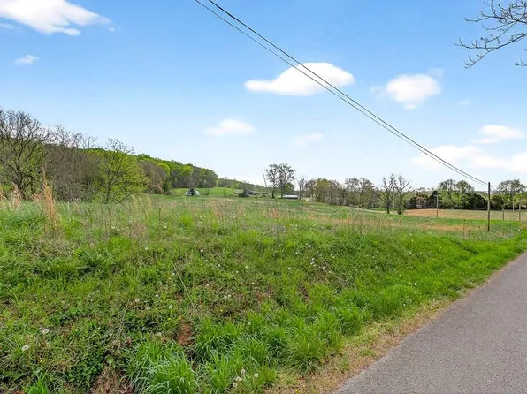 2 Joppa Rd, Walling, TN 38587