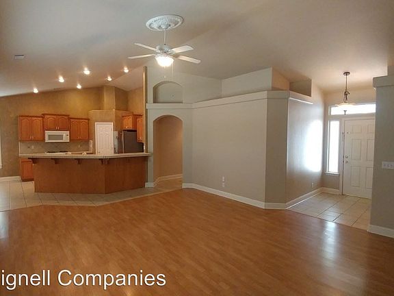 2nd image of 5049 Lost Creek Ct