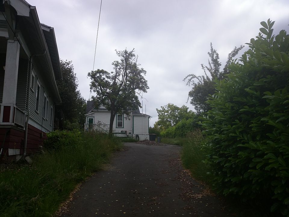 2nd image of 1609 23rd Ave