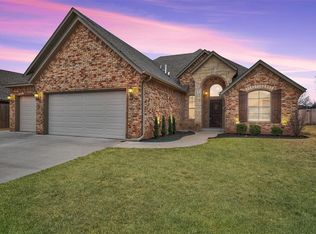 11504 Fairways Ave, Yukon, OK 73099