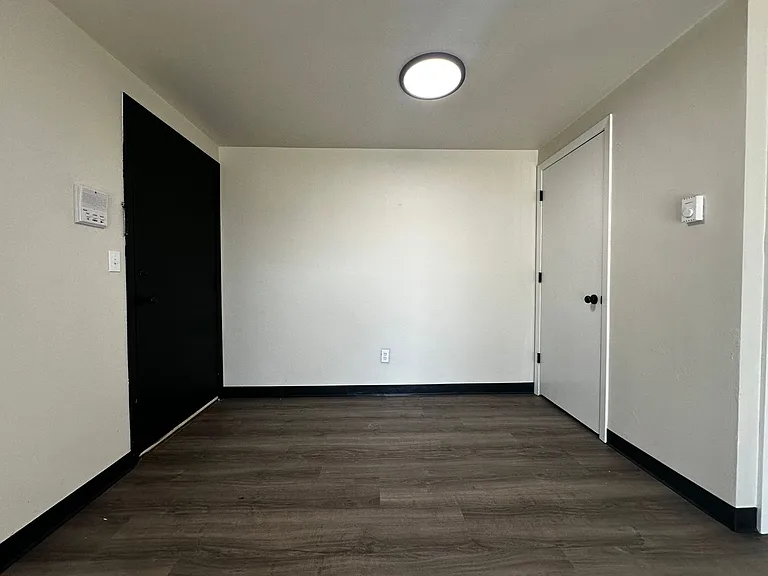 1785 Edison St — Photo 4