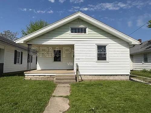 2125 N Purdum St Photo 1