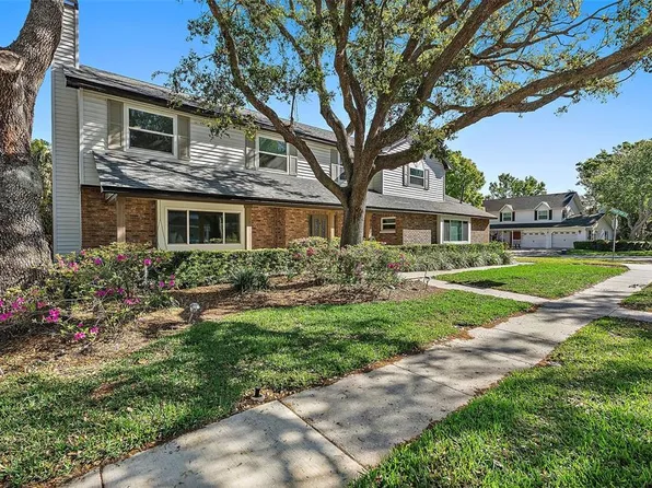 9067 Cypress Trl, Seminole, FL 33777