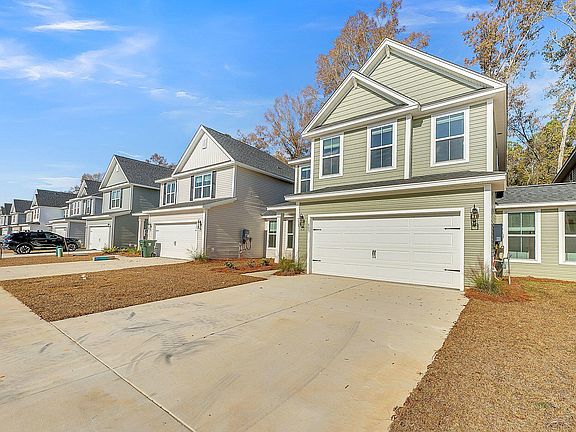 3rd image of 403 Green Fern Dr