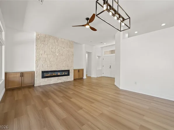 10400 Willamette Pl, Las Vegas, NV 89134