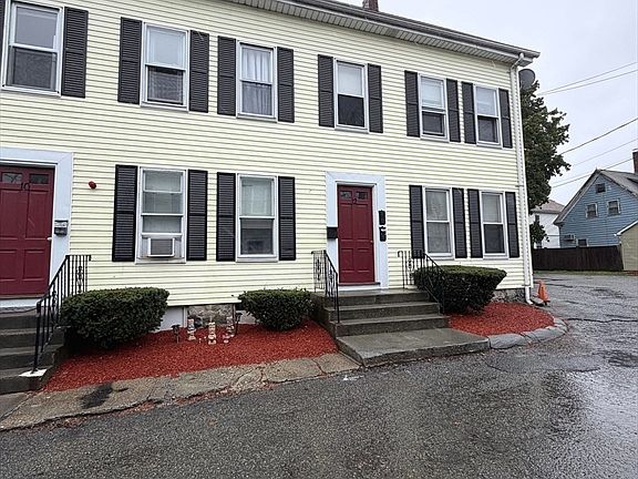 3rd image of 8-12 Exchange Ct