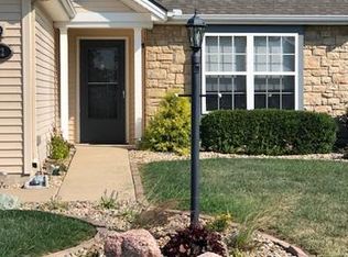 402 Luria Ln, Champaign, IL 61822