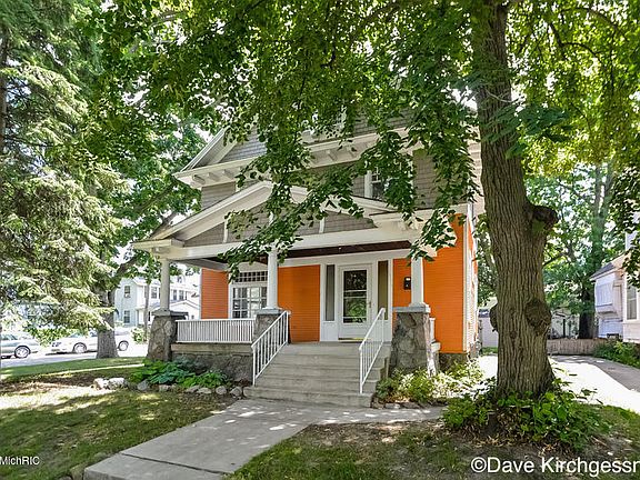 3rd image of 1354 Bemis St SE