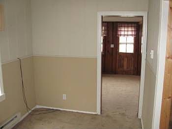 4th image of 910 Moneta Ave