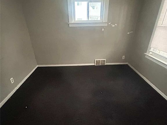 5th image of 3062 E 130th St