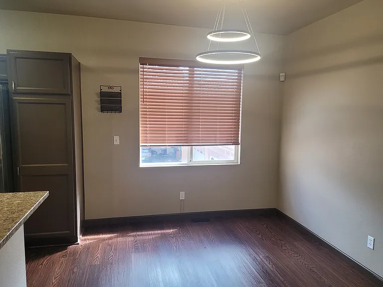 1725 Courtyard Hts #3 — Photo 6