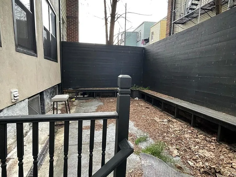 137 De Kalb Ave #1 — Photo 22