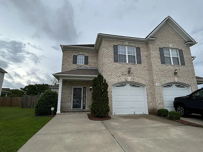 1629 Brook Hollow Dr #A — Photo 2