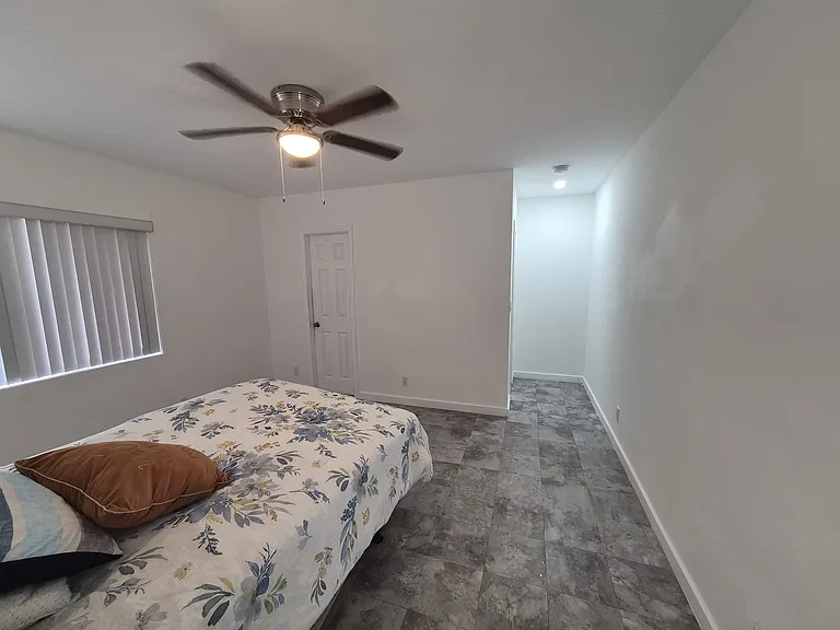 49 NW 30th Ave #2 — Photo 32