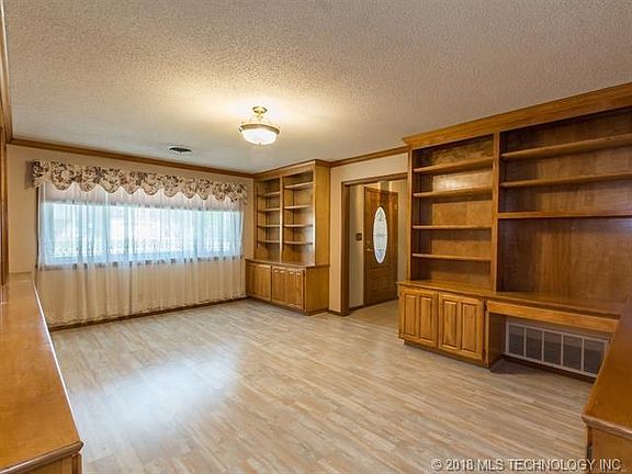 3rd image of 111 County Road 2904
