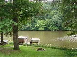 24272 205th Ave, Manchester, IA 52057