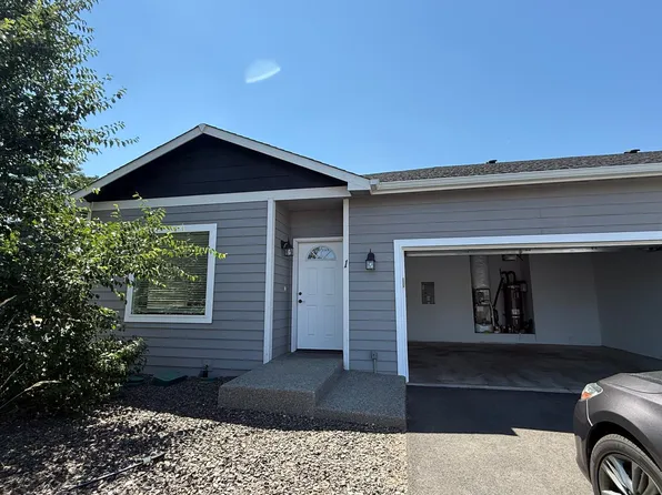 Duplex located in Gated Community off Powerhouse Road