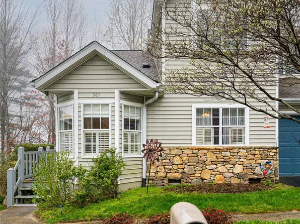 361 Laurel Park Pl, Hendersonville, NC 28791