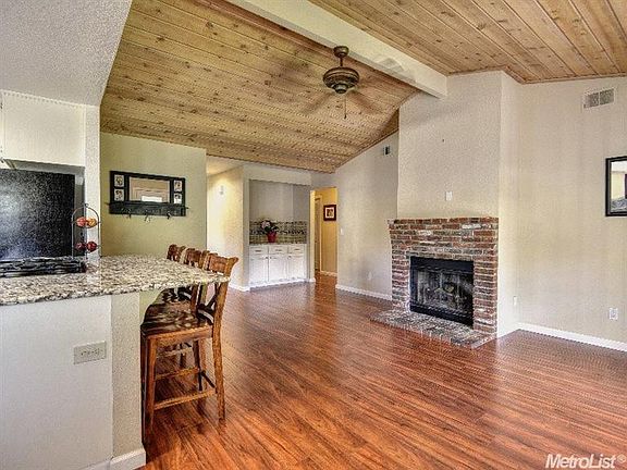 5th image of 8744 Elm Ave