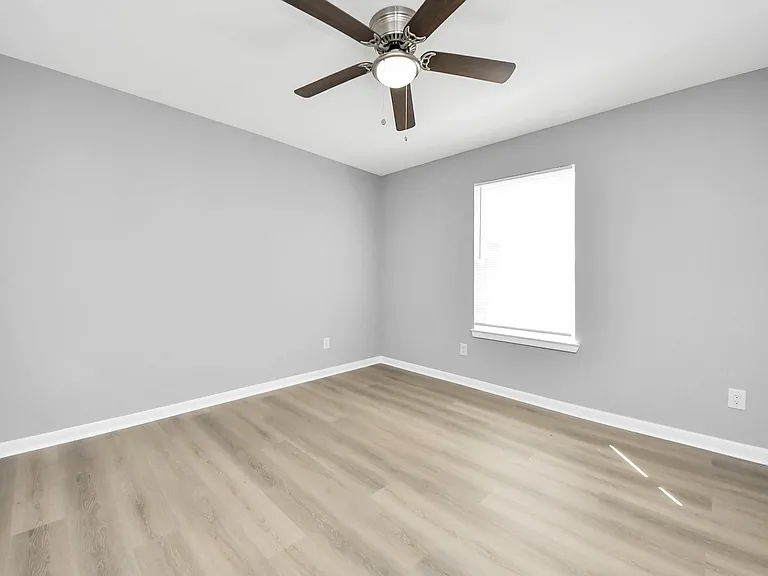 6832 Foster St — Photo 24