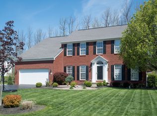 9090 Michael Douglas Dr, Clarence Center, NY 14032